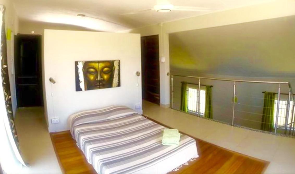 Manawa And One Eye Apartments La Gaulette Extérieur photo